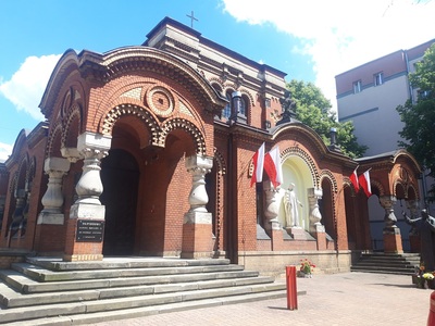 Uroczystość poświęcenia i odsłonięcia tablicy upamiętniającej Kapelanów Katyńskich związanych z Ziemią Łódzką