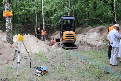 Rozpoczęcie prac poszukiwawczych na terenie dawnego poligonu na Brusie w Łodzi – konferencja prasowa 30.06.2021r.