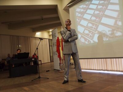 Rafał Songan – baryton. Przy pianinie Julia Laskowska