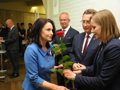 od lewej strony: dr Paweł Perzyna (IPN), Agnieszka Wojciechowska van Heukelom, dr hab. Krzysztof Szwagrzyk, dr Dariusz Rogut i Joanna Naporowska (IPN)