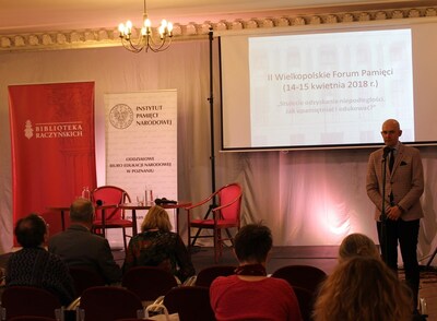 Otwarcie II Wielkopolskiego Forum Pamięci: dyrektor IPN Oddziału w Poznaniu dr hab. Rafał Reczek. Fot. M. Sankiewicz