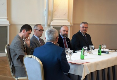 Panel dyskusyjny „Czy tylko 11 listopada? Pamięć o odzyskaniu niepodległości w regionach”. Fot. W. Sobócki