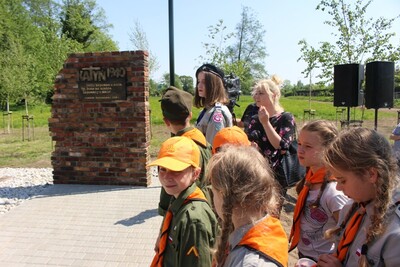 Uroczystość odsłonięcia Miejsca Pamięci Zbrodni Katyńskiej