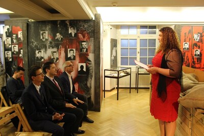 Prezentacja zdjęć jest wynikiem dobrej współpracy obu instytucji