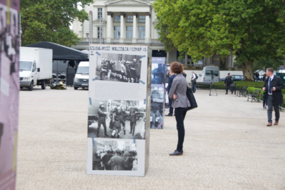 Wystawa okolicznościowa na Placu Wolności