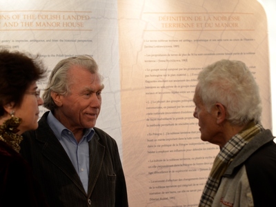 Zwiedzanie wystawy „Europa w rodzinie. Ziemiaństwo polskie w XX w.”