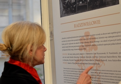 Zwiedzanie wystawy „Europa w rodzinie. Ziemiaństwo polskie w XX w.”