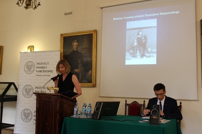 Okres dzieciństwa i młodości Stanisława Hejmowskiego przybliżyła Marta Szczesiak-Ślusarek, Naczelnik Oddziałowego Biura Edukacji Narodowej IPN w Poznaniu