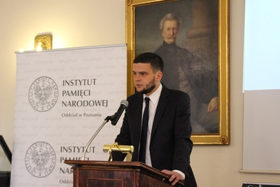 O studiach prawniczych i początkach kariery zawodowej mecenasa Hejmowskiego opowiedział Marcin Jurek z Oddziałowego Biura Upamiętniania Walk i Męczeństwa IPN w Poznaniu