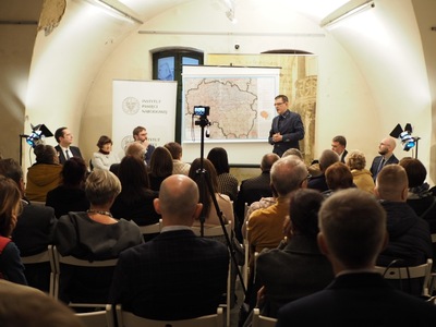 Charakterystyka okupacji niemieckiej w Wielkopolsce. Panel dyskusyjny. Wystąpienie dr. Rafała Sierchuły. Fot. Marta Szczesiak-Ślusarek