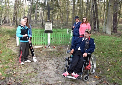 Uczniowie ze Szkoły Podstawowej w Starych Oborzyskach. Fot. Barbara Zaborska