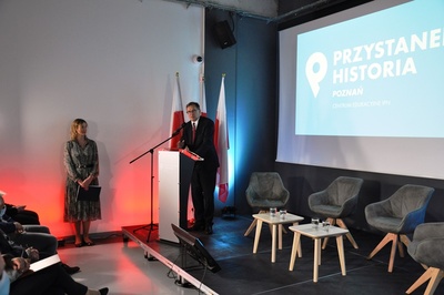 Otwarcie Przystanku Historia IPN w Poznaniu. Przemawia dr Jarosław Szarek prezes IPN