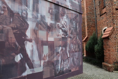 Odsłonięcie muralu o Wydarzeniach Zielonogórskich. Fot. Krzysztof Mazur