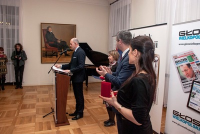 Medal, dyplom i legitymację 