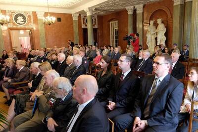 Uroczysta gala wręczenia Nagród Honorowych Prezesa IPN „Świadek Historii” w Sali Czerwonej Pałacu Działyńskich w Poznaniu 