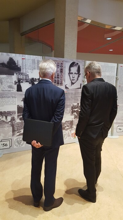 Prezentacja wystawy „Rozstrzelane miasta. Poznań – Budapeszt 1956” w siedzibie Rady Europy w Strasburgu podczas Europejskiego Szczytu Przewodniczących Parlamentów.