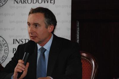 dr Jarosław Durka z referatem „Polityka władz partyjno-państwowych wobec sanktuarium Matki Bożej Częstochowskiej na Jasnej Górze w latach 1945–1989”