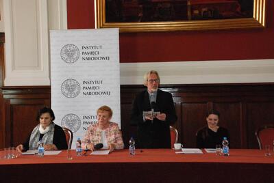 Sesję drugą konferencji naukowej „Miejsca święte pod nie świętym nadzorem. Polityka władz wobec sanktuariów w latach 1945–1989” w auli Lubrańskiego UAM moderował ks. prof. dr hab. Józef Marecki