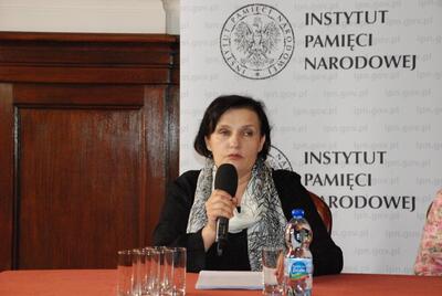 Renata Gieszczyńska z referatem na temat sanktuariów na terenie Świętej Warmii