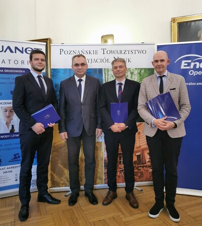 Dr Marcin Jurek, Prezes PTPN prof. Filip Kaczmarek, dr Adam Pleskaczyński, Dyrektor IPN Oddział w Poznaniu dr hab. Rafał Reczek