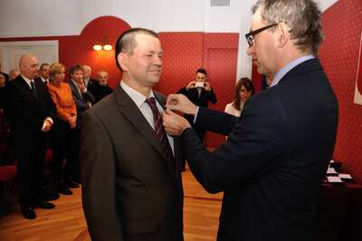 Uroczystość wręczenia Krzyży Wolności i Solidarności, Poznań 19 grudnia 2016. Na zdj. Włodzimierz Budrys