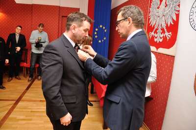 Uroczystość wręczenia Krzyży Wolności i Solidarności, Poznań 19 grudnia 2016. Na zdj. Andrzej Jabłoński