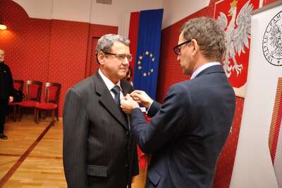 Uroczystość wręczenia Krzyży Wolności i Solidarności, Poznań 19 grudnia 2016. Na zdj. Edwin Klessa