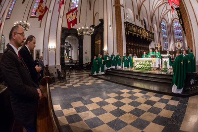 Msza św. w katedrze św. Jana Chrzciciela. Fot. Sławomir Kasper (IPN)