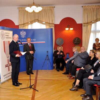 Uroczystość prowadził Dyrektor IPN w Poznaniu Rafał Reczek