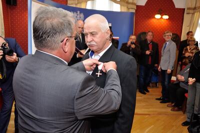 Odznaczenia wręczał zastępca Prezesa IPN Jan Baster