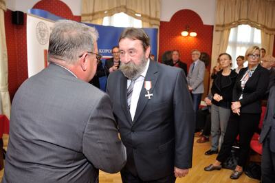 Odznaczenia wręczał zastępca Prezesa IPN Jan Baster