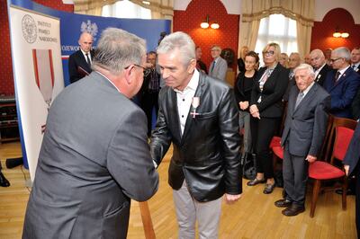 Odznaczenia wręczał zastępca Prezesa Jan Baster