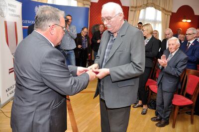 Odznaczenia wręczał zastępca Prezesa Jan Baster