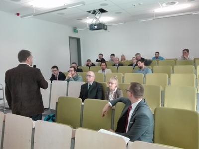 Dyskusja, głos zabiera Piotr Orzechowski z OBEN IPN Poznań