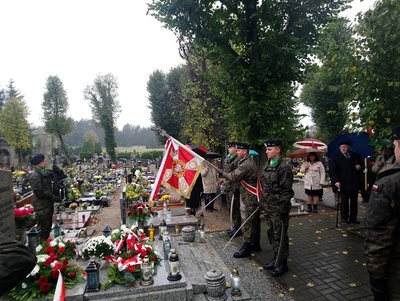 Składanie kwiatów na grobie gen. Dowbor Muśnickiego Fot. Rafał Kościański