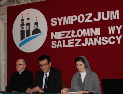 Pierwsza sesja: ks. prof. dr hab. Jan Pietrzykowski, dr Rafał Sierchuła, s. Natalia Roman FMA