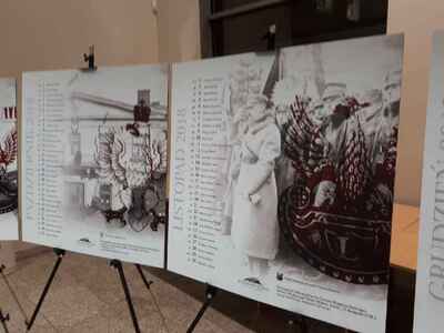 Prezentacja kalendarza niepodległości podczas sesji Sejmiku Województwa Podkarpackiego. Fot. Jacek Magdoń.