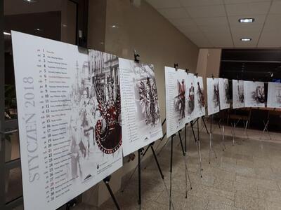 Prezentacja kalendarza niepodległości podczas sesji Sejmiku Województwa Podkarpackiego. Fot. Jacek Magdoń.