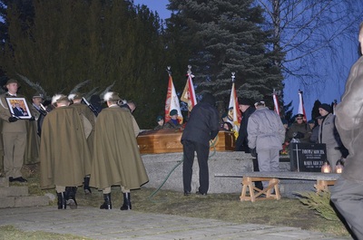 Pożegnanie mjr. w st. spocz. Aleksandra Szymańskiego. Fot. K. Gajda-Bator