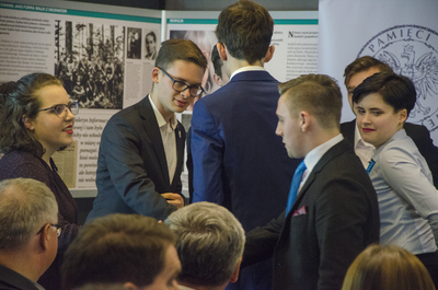 Historyczna debata z okazji Narodowego Dnia Pamięci Polaków ratujących Żydów pod okupacją niemiecką w muzeum w Markowej.