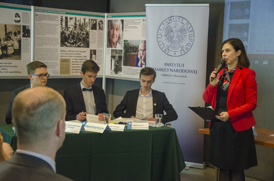 Historyczna debata z okazji Narodowego Dnia Pamięci Polaków ratujących Żydów pod okupacją niemiecką w muzeum w Markowej.