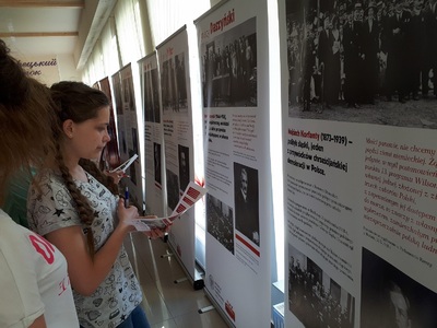 Prezentacja wystawy „Ojcowie Niepodległości” na spotkaniu „Przystanek Historia Lwów”.