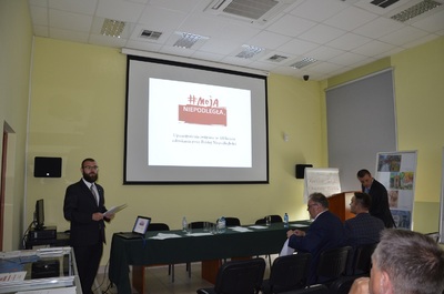 Grzegorz Leszczyński zapoznał członków Komitetu z planowanymi upamiętnieniami związanymi z 100. rocznicą odzyskania przez Polskę Niepodległości na terenie Podkarpacia.