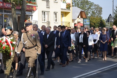 Uroczystość odsłonięcia pomnika Marszałka Józefa Piłsudskiego w Brzozowie.