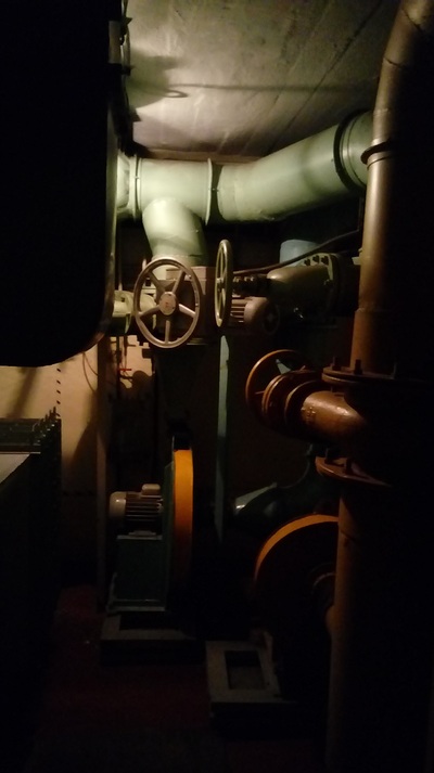 Prezentacja eksponatów i wyposażenia przeciwatomowego schronu „Marysieńka” w Rzeszowie.