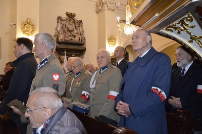 Msza święta z okazji 79. rocznicy powstania Polskiego Państwa Podziemnego oraz święto Wojsk Obrony Terytorialnej.