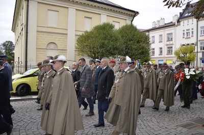 Uroczystości z okazji 79. rocznicy powstania Polskiego Państwa Podziemnego oraz święto Wojsk Obrony Terytorialnej.