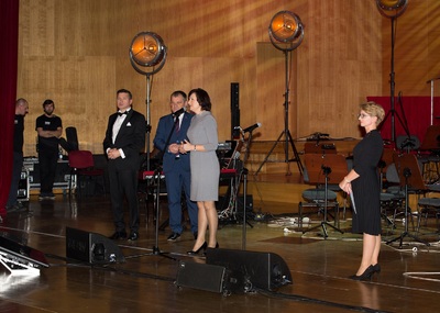 Ewa Leniart – wojewoda podkarpacki, Jerzy Cypryś – przewodniczący Sejmiku Województwa Podkarpackiego i Dariusz Iwaneczko – dyrektor IPN w Rzeszowie – organizatorzy koncertu „Tryptyk Niepodległa”