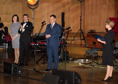 Ewa Leniart – wojewoda podkarpacki, Jerzy Cypryś – przewodniczący Sejmiku Województwa Podkarpackiego i Dariusz Iwaneczko – dyrektor IPN w Rzeszowie – organizatorzy koncertu „Tryptyk Niepodległa”