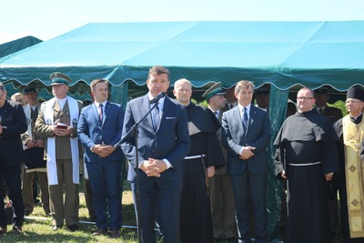 Uroczyste odsłonięcie tablicy i Alei Dębów Pamięci Kapelanów Katyńskich w Kalwarii Pacławskiej.